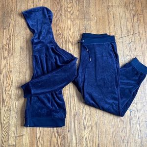 Juicy Couture sweat suit